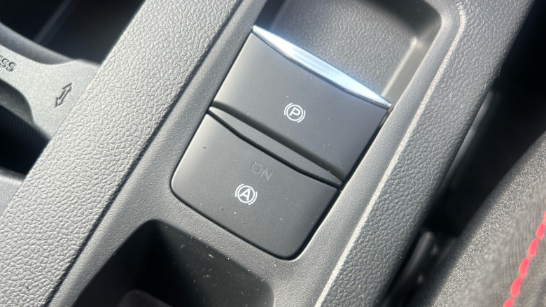 Ford Focus 1.0 EcoBoost Hybrid mHEV 155 ST-Line X Ed 5dr Auto Petrol Hatchback